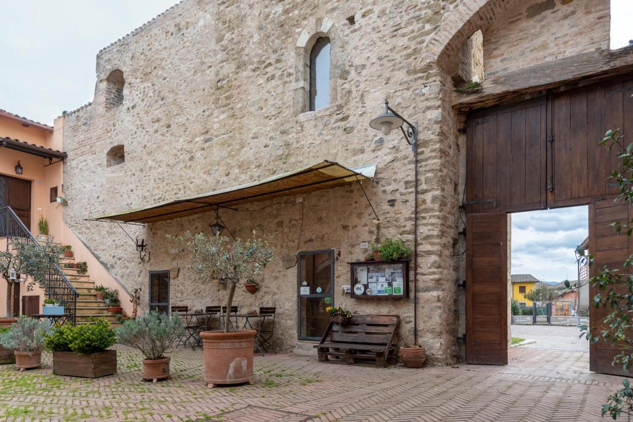 カステル・リタルディ Torre Della Botonta Bed & Breakfast エクステリア 写真