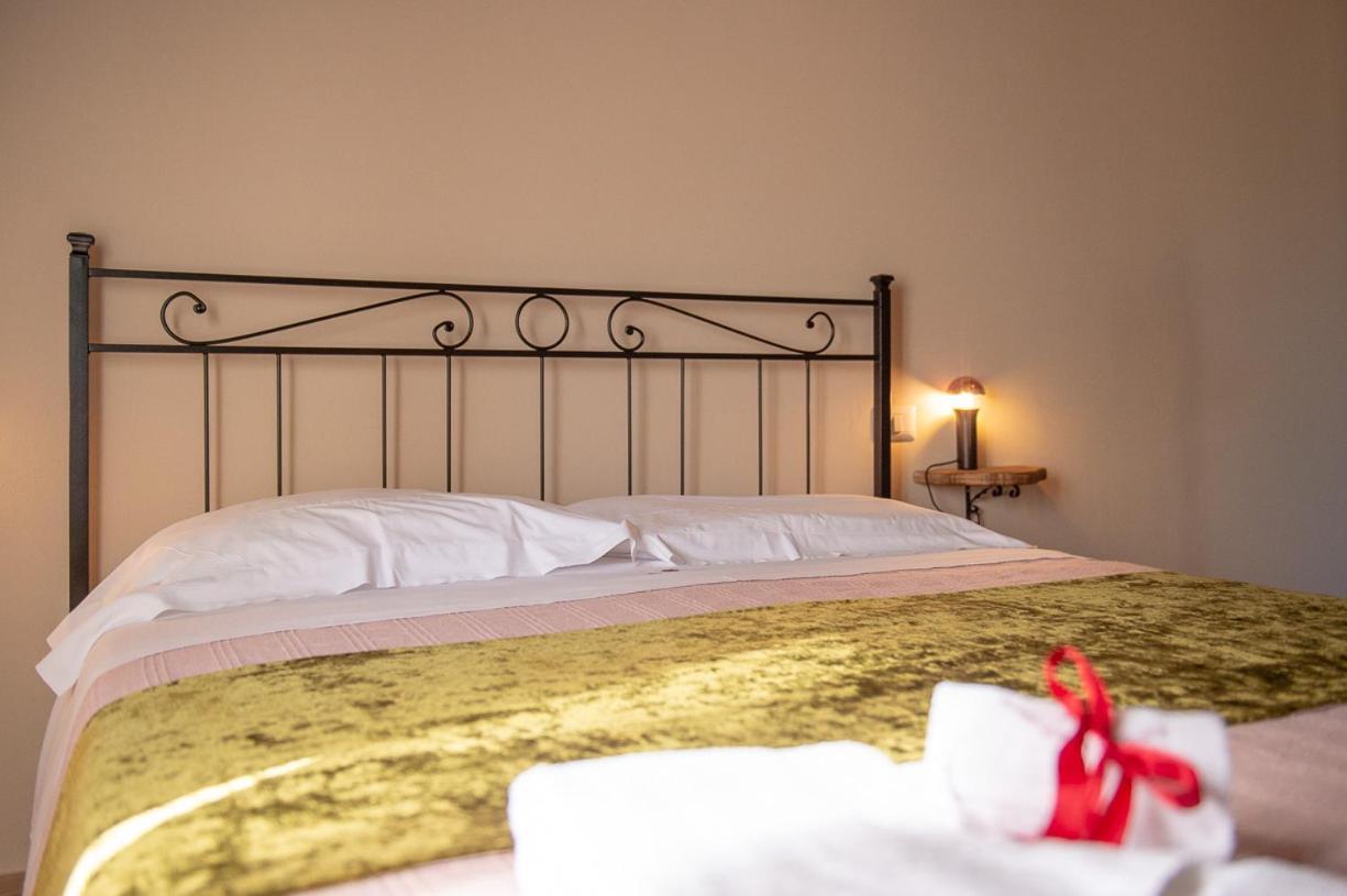 カステル・リタルディ Torre Della Botonta Bed & Breakfast エクステリア 写真