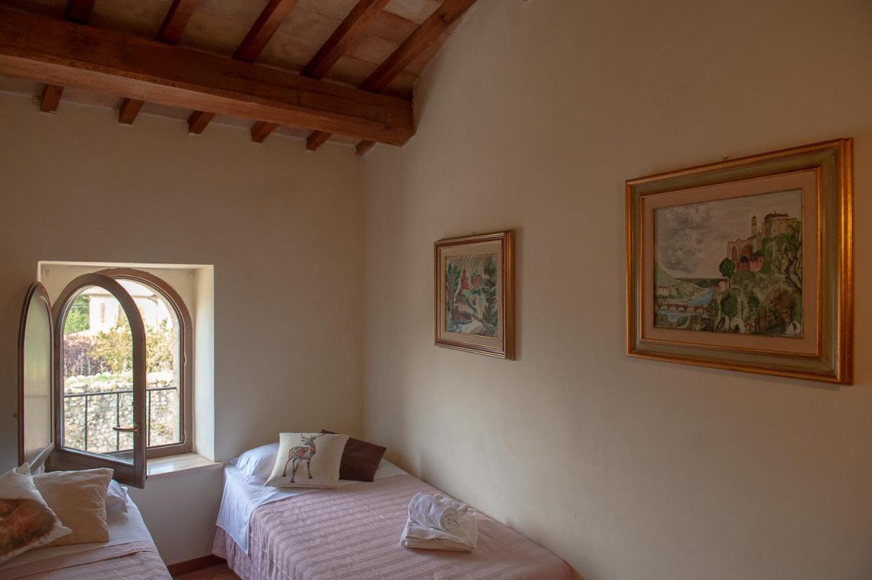 カステル・リタルディ Torre Della Botonta Bed & Breakfast エクステリア 写真
