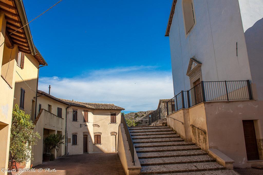 カステル・リタルディ Torre Della Botonta Bed & Breakfast エクステリア 写真