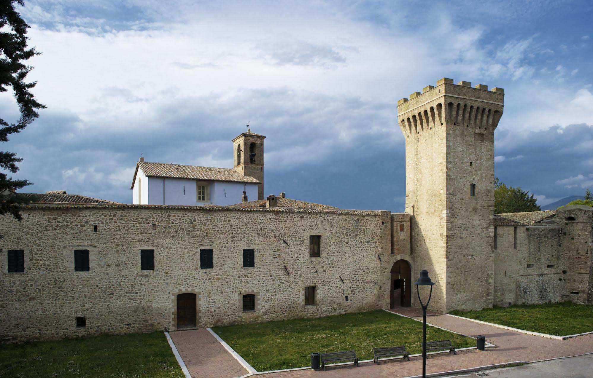 カステル・リタルディ Torre Della Botonta Bed & Breakfast エクステリア 写真