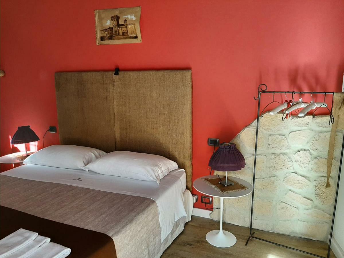 カステル・リタルディ Torre Della Botonta Bed & Breakfast エクステリア 写真
